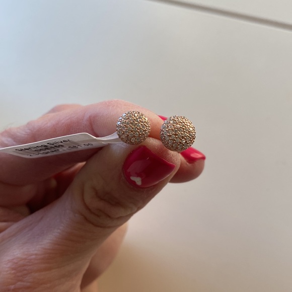 New earrings, with tags - Picture 3 of 6